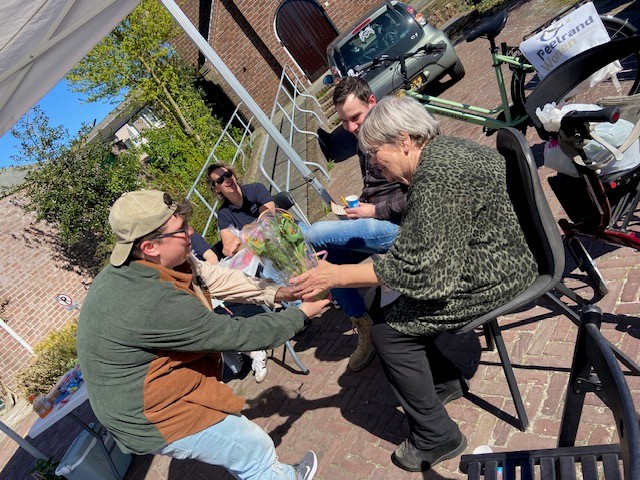 Buurten en bingo op de Burgtstraat